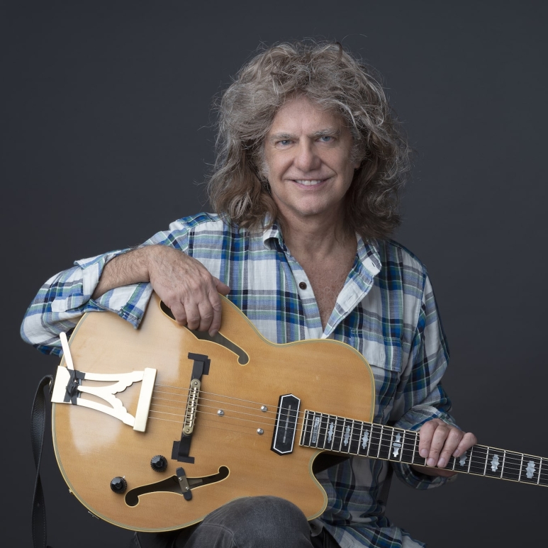 Pat Metheny Side-Eye
Sixun