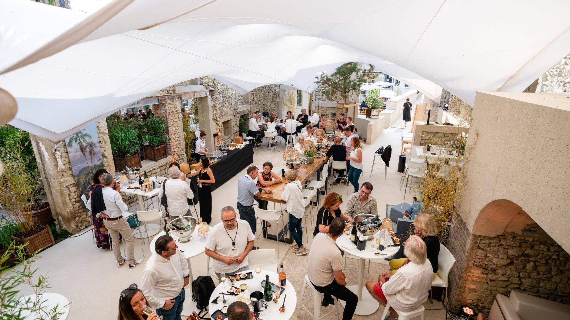 Hospitalité : Les Terrasses du festival