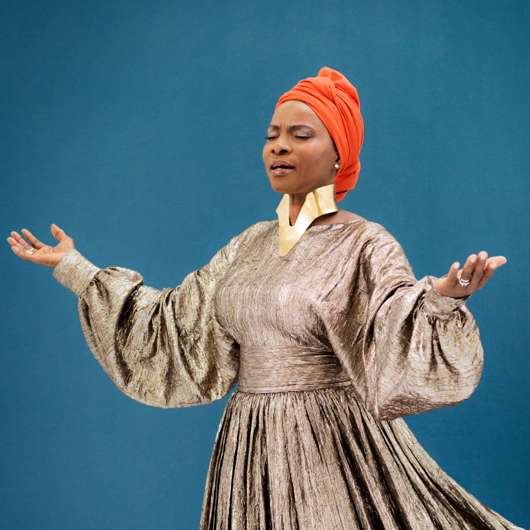 Angélique Kidjo 
James BKS
