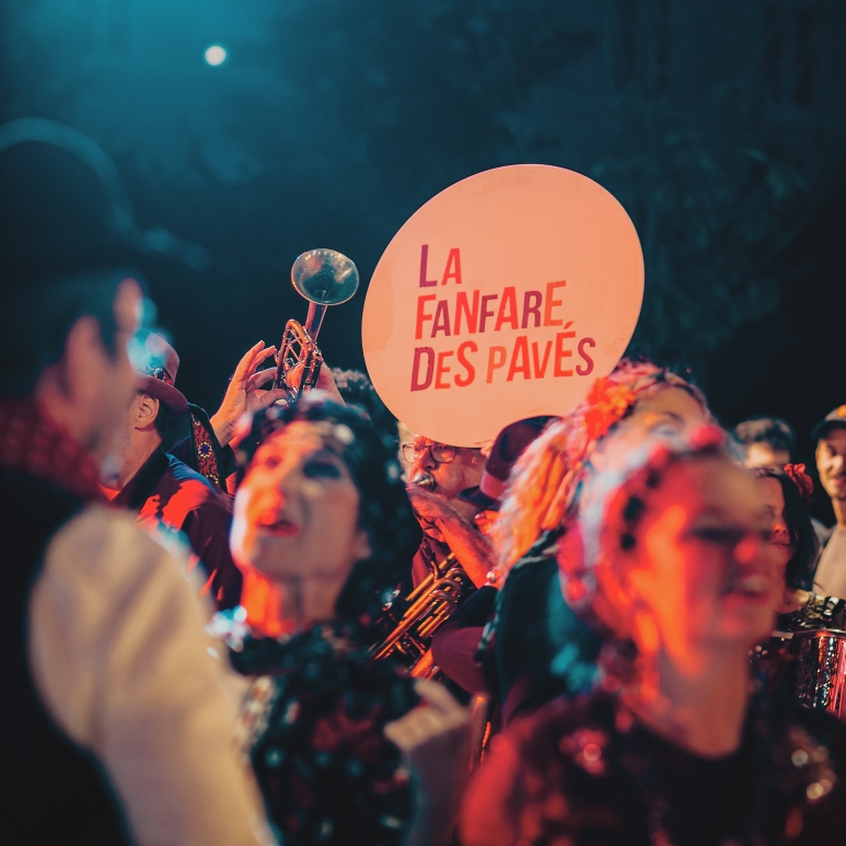 La fanfares des pavés AFIPH ©Nicolas Rivoire