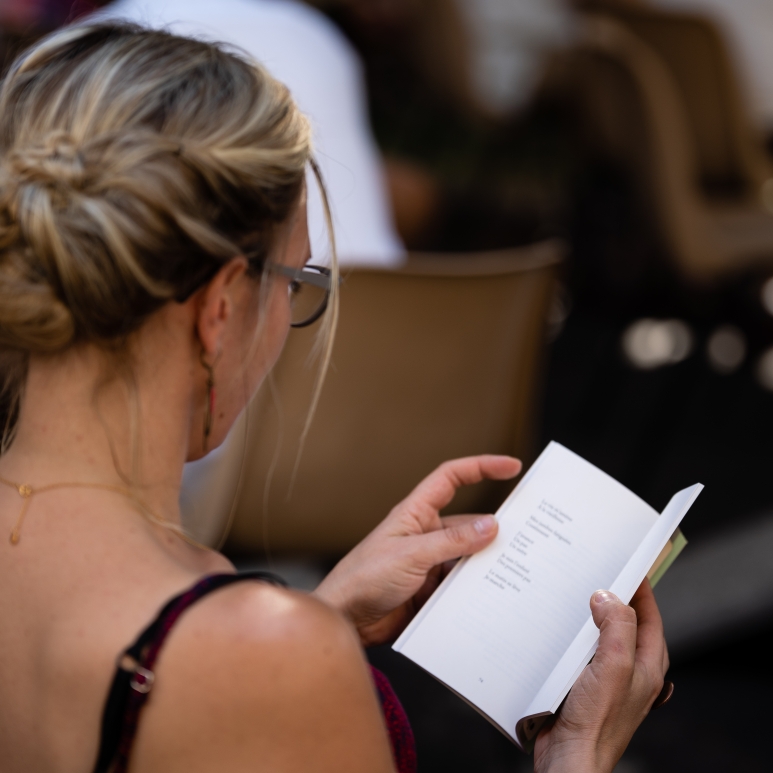 Feuilletons sous l’arbre